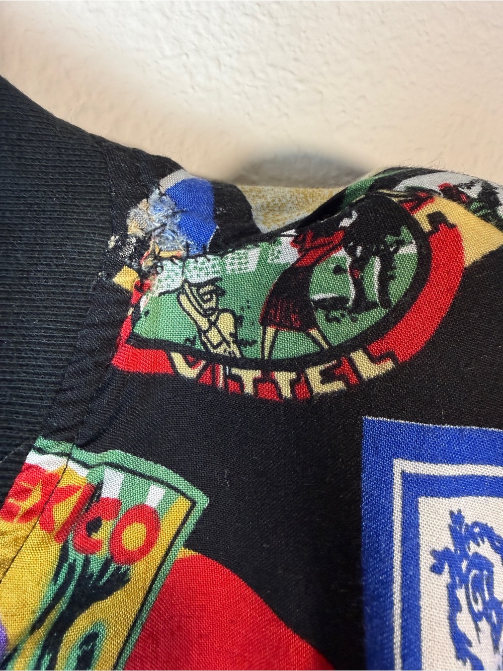 Vintage Patina International Novelty Passport Hotel Stamp Bomber Jacket Large - Picture 11 of 11